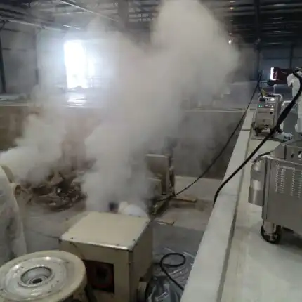 Industrijsko čišćenje parom – spojevi i teško dostupna mesta na mašinama