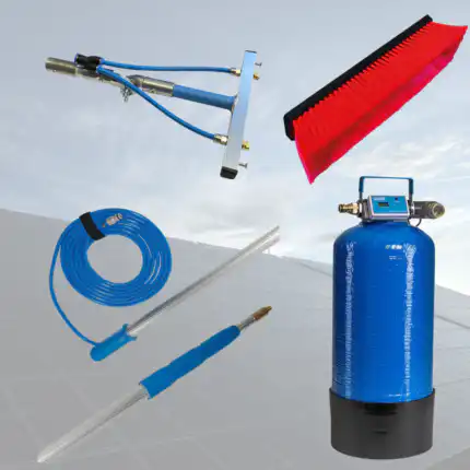 Kompozitna slika alata za čišćenje solarnih panela prikazuje QLEEN 8m sistem za čišćenje stakla kompanije LEWI, sa teleskopom, crvenom četkom, brisačem i još mnogo toga.