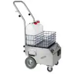 Paročistač Steam Italy 8000 je čvrsta kolica za čišćenje sa ručkom, žičanom korpom, dva bijela kanistera sa crvenim poklopcima, četiri točka i kontrolnom pločom.