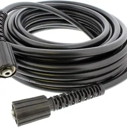 Namotana crna 100m Visokopritisno crevo za perač Idromatica (250bara, M22-M22) je fleksibilna i izdržljiva sa konektorima na svakom kraju.