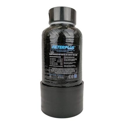 "Streamline Di Filter 11 Litra sistem za jonoizmenjivačku smolu i priključcima ima elegantan crni dizajn cilindra sa bijelim tekstom specifikacija."