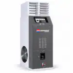 Veliki industrijski indirektni grejač BIEMMEDUE SP 110 ima otvor na vrhu, upravljačku ploču u sredini i bočni ventilator. Prednji deo je tamno siv, bočne strane su bele sa oznakom Industrijski Indirektni Grejač Dizel Prirodni gas TNG-LPG-Plin BIEMMEDUE SP 110 110,59 kW.