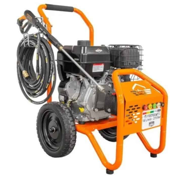 ECO Steam ES4000BD je prijenosni perač pod pritiskom s narandžastim ramom, Briggs&Stratton motorom, crevom i pištoljem.