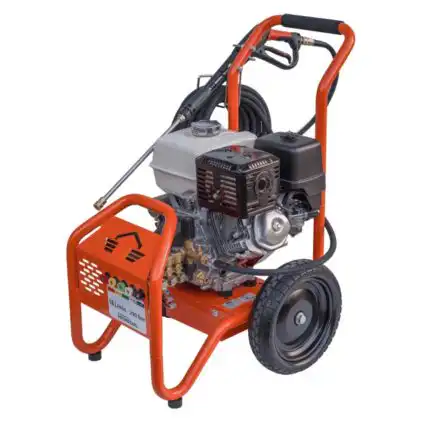 Benzinski perač ECO Steam ES4200HD ima motor HONDA GX390, pritisak 290 bara, protok 1080 l/h, metalni ram i velike točkove.