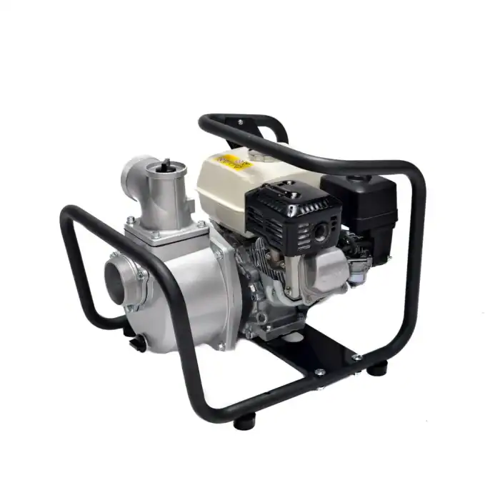 Pumpa za vodu ES30-H (60m³/sat, 3 inča, HONDA motor, do 6mm čestica) sa crnom bazom i zaštitnim okvirom za efikasno prelivanje.