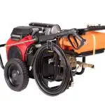 Industrijski perač ES7000HC HONDA GX 690, 500bar, 1320l/h, 22KS, crveni motor, crni točkovi, narandžasti rezervoar, crevo na prskalici.