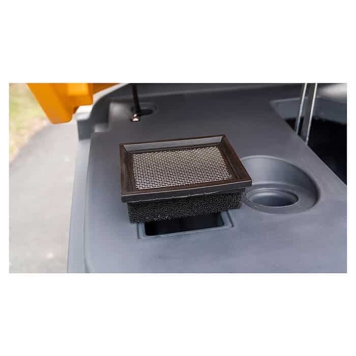 Pravougaoni CHANCEE K90 filter sa mrežastim vrhom leži na sivom plastičnom delu mašine za pranje podova (7800m², 900mm).