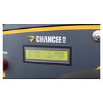 Prikaz digitalnog ekrana CHANCEE K90 mašina za pranje podova sa vrednostima 37.9V, 30, 405, DPP i ikonom baterijama.