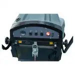 Kontrolna tabla CHANCEE S3 Mašina za metenje podova sa prekidačima, manometrom i crvenim tasterom na beloj pozadini.