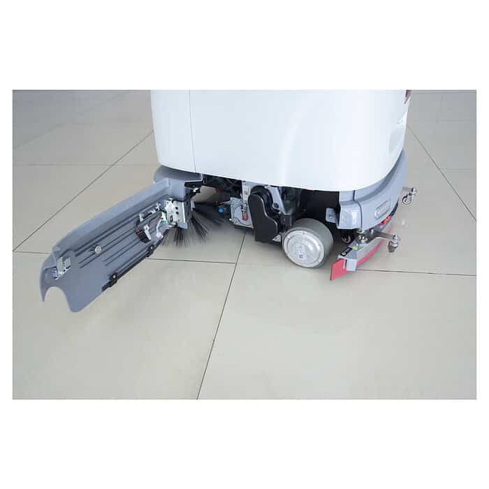 Detaljan prikaz Industrijskog robota za Pranje Podova Chancee SC50 pokazuje bočnu četku, točkove i mehanizam na pločicama.