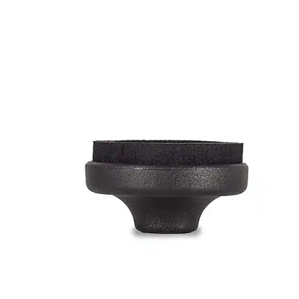 Na beloj podlozi prikazan je crni, okrugli Otpušivač odvoda za paročistač - Steam Italy sa ravnim vrhom i kratkom bazom.