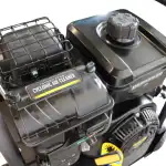 Detaljan prikaz ESH4200BD perača pod pritiskom na benzin i dizel, sa označenim delovima motora, oblicima i teksturama.