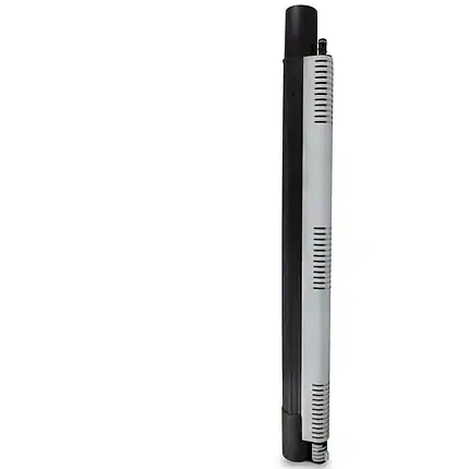 Steam Italy Produžno crevo za paru i korišćenje je visokog cilindričnog uređaja sa crnim, srebrnim delovima i plavim svetlom.