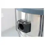 Detaljan prikaz crne plastične crs2890 dodatka na Industrijski usisivač Chancee CG3680 od nerđajućeg čelika sa sivim poklopcem.