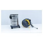 Profesionalni usisivač Chancee CRS1635 (35 L, 1,6 kW, >210 m³/h, HEPA 99,7%) stoji pored motora na beloj podlozi.