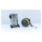 Profesionalni usisivač Chancee CRS1635 (35 L, 1,6 kW, >210 m³/h, HEPA 99,7%) stoji pored motora na beloj podlozi.