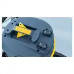 Detaljan prikaz vrha Profesionalnog usisivača Chancee CRS2890 sa dva crna prekidača, žutom drškom i oznakom upozorenja. Ovaj HEPA uređaj ima 2 motora (90L, 2,8kW, 22,5kPa) i uklanja do 99,7% čestica iz vazduha.