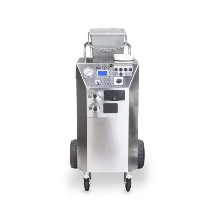 Industrijski paročistač Steam Italy XSTEAM 18K prikazan je sprijeda na bijeloj pozadini sa istaknutim točkićima i panelom.