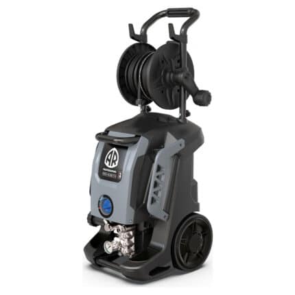 Annovi Reverberi AR3-14.20CTH 200 bara je sivo-crni električni perač pod pritiskom s kotačima, ručkom, kolutom za crijevo i AR logotipom.