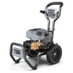 Annovi Reverberi AR5-15.23CT perač pod pritiskom na crne točkove, čvrst ram, sivo kućište i mesingane priključke.